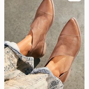 New without box. Free People Royale Flats.